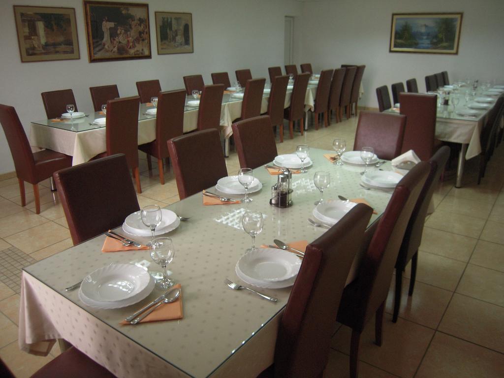 Guest House Regina Mundi เมจูโกเรีย ภายนอก รูปภาพ